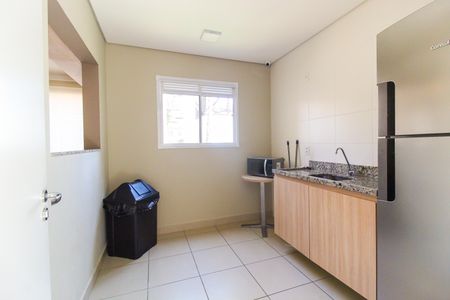Apartamento para alugar com 32m², 2 quartos e sem vaga Apartamento para alugar com 32m², 2 quartos e sem vagaÁrea comum - Salão de festas