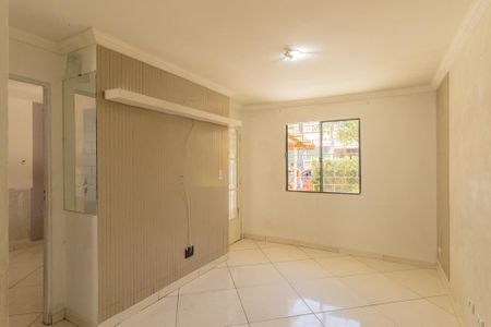 Sala de casa de condomínio para alugar com 2 quartos, 55m² em Açucena, Curitiba