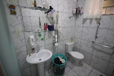 Casa para alugar com 105m², 2 quartos e 10 vagasBanheiro