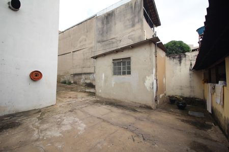 Casa para alugar com 105m², 2 quartos e 10 vagasQuintal