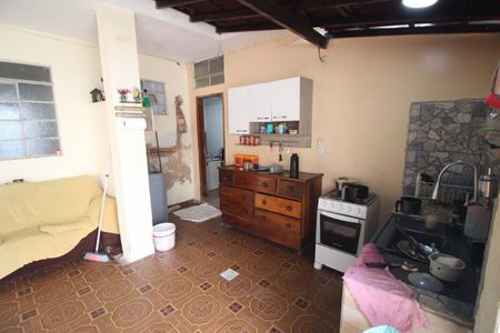 Casa para alugar com 105m², 2 quartos e 10 vagasCozinha e Área de Serviço