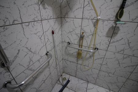 Casa para alugar com 105m², 2 quartos e 10 vagasBanheiro