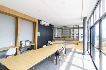 Apartamento para alugar com 61m², 2 quartos e 1 vagaCowork