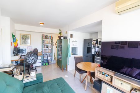 Apartamento à venda com 2 quartos, 61m² em Azenha, Porto Alegre