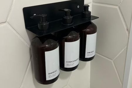 Studio para alugar com 32m², 1 quarto e 1 vaga Studio para alugar com 32m², 1 quarto e 1 vagaBanheiro - Detalhe