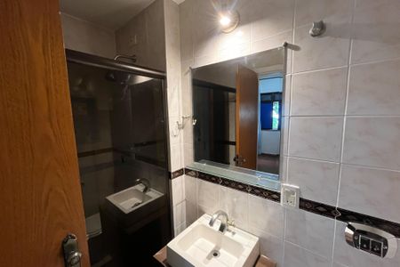 Apartamento para alugar com 108m², 3 quartos e 2 vagas Apartamento para alugar com 108m², 3 quartos e 2 vagasBanheiro