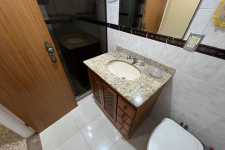 Apartamento para alugar com 108m², 3 quartos e 2 vagas Apartamento para alugar com 108m², 3 quartos e 2 vagasBanheiro 2