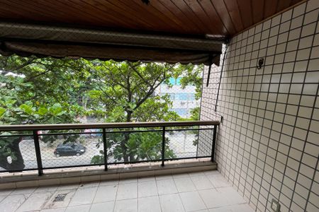 Apartamento para alugar com 108m², 3 quartos e 2 vagas Apartamento para alugar com 108m², 3 quartos e 2 vagasVaranda