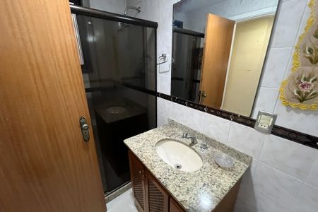 Apartamento para alugar com 108m², 3 quartos e 2 vagas Apartamento para alugar com 108m², 3 quartos e 2 vagasBanheiro 2