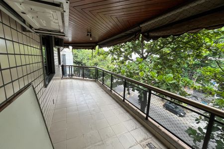 Apartamento para alugar com 108m², 3 quartos e 2 vagas Apartamento para alugar com 108m², 3 quartos e 2 vagasVaranda