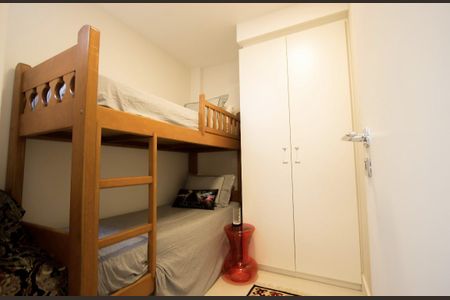 Apartamento para alugar com 173m², 3 quartos e 1 vaga Apartamento para alugar com 173m², 3 quartos e 1 vagaQuarto