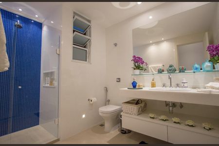 Apartamento para alugar com 173m², 3 quartos e 1 vaga Apartamento para alugar com 173m², 3 quartos e 1 vagaBanheiro