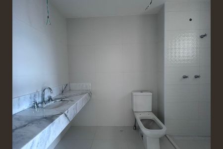 Apartamento à venda com 155m², 3 quartos e 3 vagasBanheiro da Suíte 3