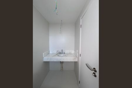 Apartamento à venda com 155m², 3 quartos e 3 vagasBanheiro da Suíte 2