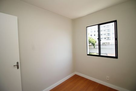 Quarto 2 de apartamento à venda com 2 quartos, 44m² em Vaz Lobo, Rio de Janeiro