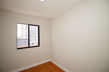 Quarto 2 de apartamento à venda com 2 quartos, 44m² em Vaz Lobo, Rio de Janeiro