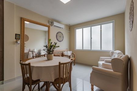 Sala de apartamento à venda com 2 quartos, 54m² em Higienópolis, Porto Alegre