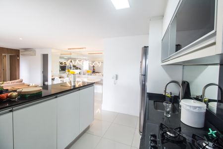 Apartamento à venda com 96m², 2 quartos e 2 vagasCozinha