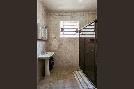 Casa à venda com 205m², 2 quartos e 3 vagasBanheiro 