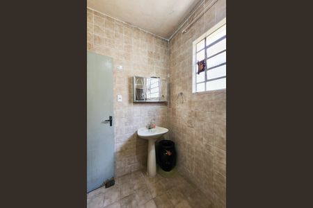 Casa à venda com 205m², 2 quartos e 3 vagasBanheiro 