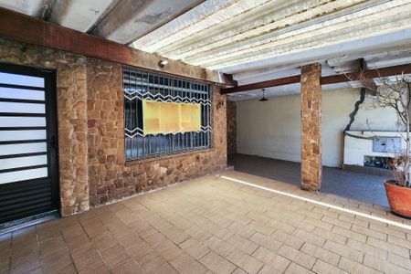 Casa à venda com 205m², 2 quartos e 3 vagasGaragem 