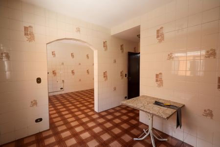 Casa à venda com 200m², 4 quartos e 3 vagasCozinha 