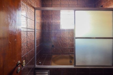 Casa à venda com 200m², 4 quartos e 3 vagasBanheiro da Suíte 1