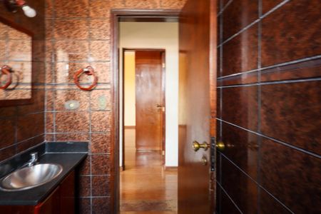 Casa à venda com 200m², 4 quartos e 3 vagasBanheiro Social 1