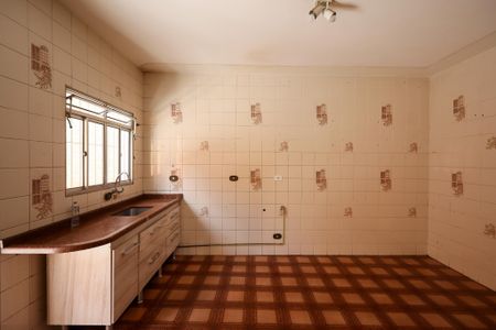 Casa à venda com 200m², 4 quartos e 3 vagasCozinha 