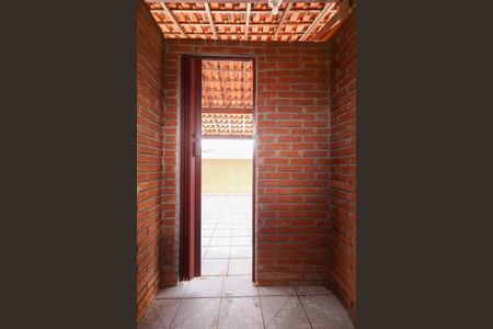 Casa à venda com 200m², 4 quartos e 3 vagasBanheiro serviço 2