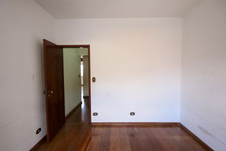 Casa à venda com 200m², 4 quartos e 3 vagasQuarto 2 - Suíte 2