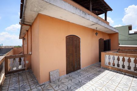 Casa à venda com 200m², 4 quartos e 3 vagasVaranda Quarto 1 - Suíte 1 