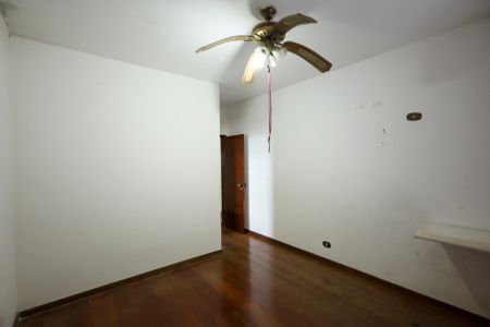 Casa à venda com 200m², 4 quartos e 3 vagasQuarto 1 - Suíte 1 