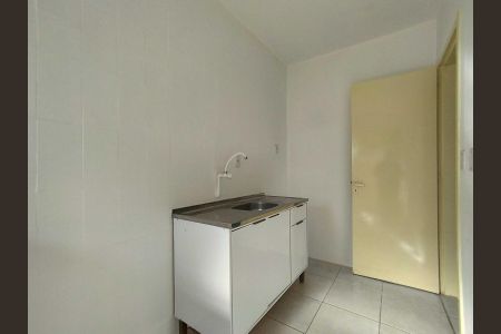 Cozinha  de kitnet/studio para alugar com 1 quarto, 32m² em Pátria Nova, Novo Hamburgo