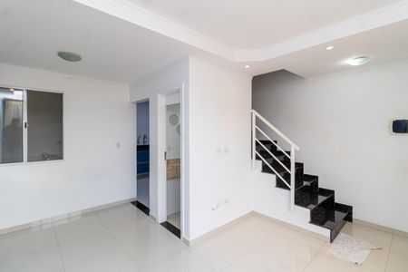 Sala de casa de condomínio à venda com 3 quartos, 100m² em Vila Nivi, São Paulo