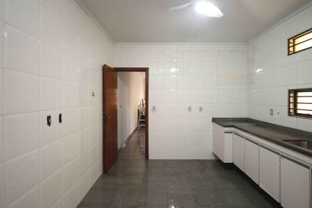 Casa à venda com 180m², 3 quartos e 5 vagasCozinha