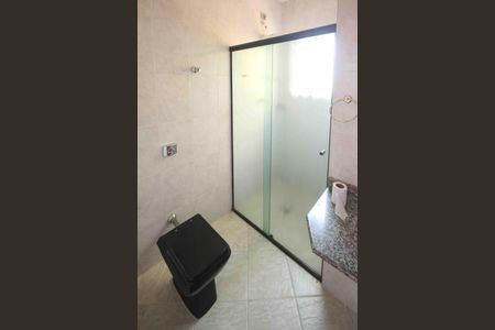 Casa à venda com 180m², 3 quartos e 5 vagasBanheiro da Suite