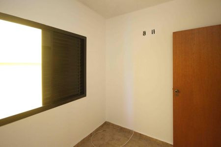 Casa à venda com 180m², 3 quartos e 5 vagasQuarto 02