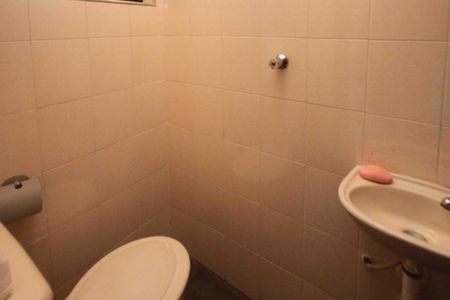 Casa à venda com 180m², 3 quartos e 5 vagasBanheiro de serviço