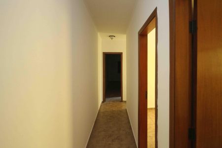 Casa à venda com 180m², 3 quartos e 5 vagasCorredor