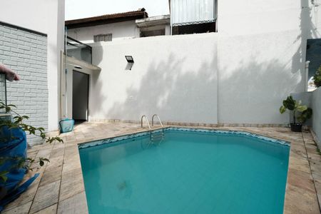 Casa à venda com 111m², 3 quartos e 1 vagaPiscina