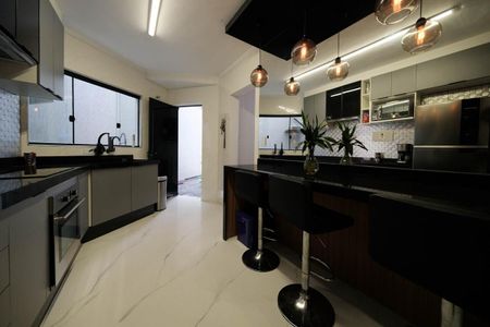 Casa à venda com 111m², 3 quartos e 1 vagaCozinha e Área de Serviço