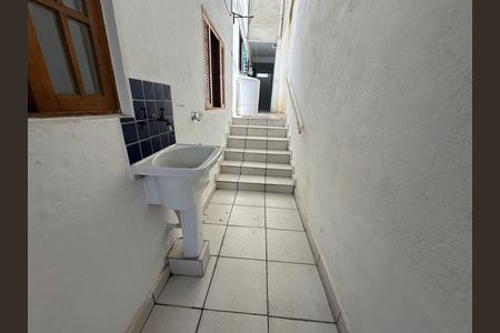 Área de Serviço de casa para alugar com 1 quarto, 45m² em Jardim Julio, Barueri
