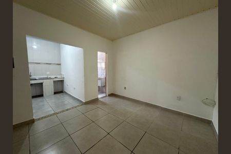 Sala de casa para alugar com 1 quarto, 45m² em Jardim Julio, Barueri