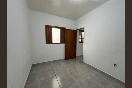 Quarto de casa para alugar com 1 quarto, 45m² em Jardim Julio, Barueri