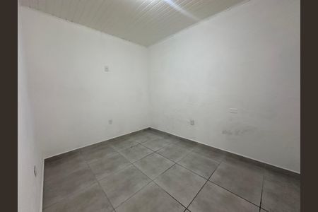 Quarto de casa para alugar com 1 quarto, 45m² em Jardim Julio, Barueri