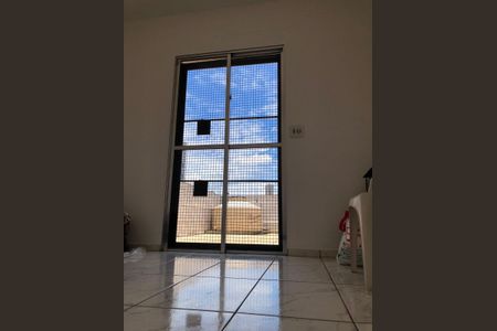 Casa à venda com 142m², 3 quartos e 1 vaga