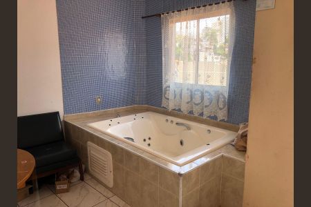 Casa à venda com 142m², 3 quartos e 1 vaga