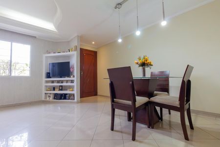 Casa de condomínio à venda com 175m², 3 quartos e 4 vagasSala