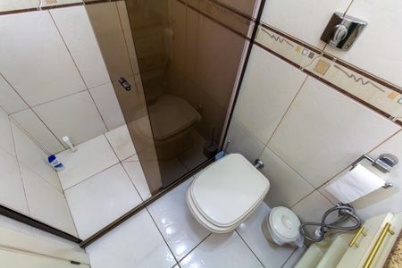 Casa de condomínio à venda com 175m², 3 quartos e 4 vagasBanheiro 1